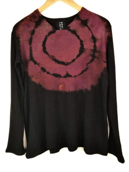 Heyne Bogut / V Cozy Circle / Red Black