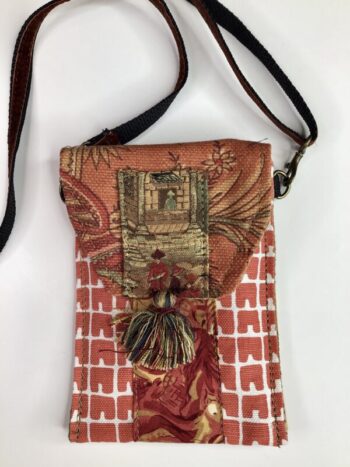 Janet McKinstry / Small Slim Shoulderbag / Friends