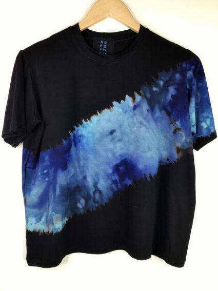 Heyne Bogut / Short Sleeve Crew Neck Tee / Black & Blue