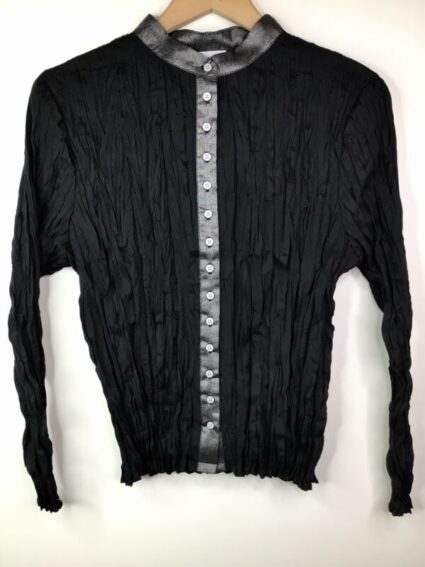 Alquema / Button Front Top / Black