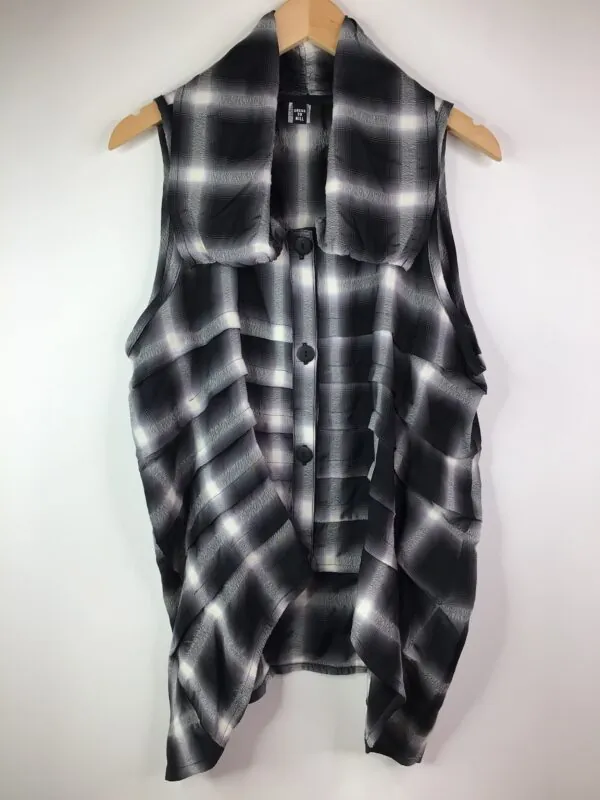 Dress To Kill / Cotton / Multi-tuck Vest / Black & White Plaid