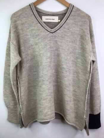 Margara Shaw / Wool & Cotton Blend / Gumbas V-Neck Sweater / Beige