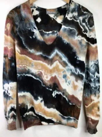 DIane Harrison-Tesu / Cashmere / V-Neck Pullover Tornado