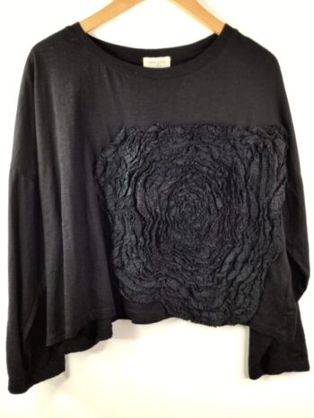 Krista Larson / Cotton Jersey / Crop Tee L/S / Cabbage Rose Black