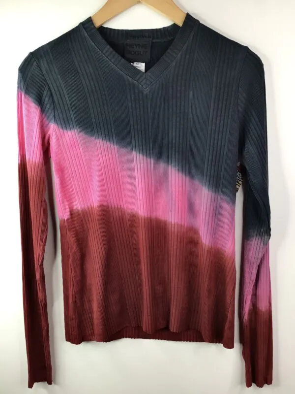 Heyne Bogut / Rayon Blend / LS V-Neck Tee / Berry Layers